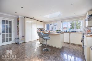 Photo 19- click for photo gallery